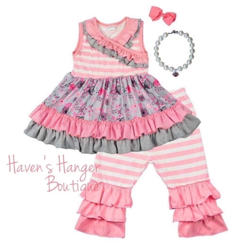 2pc. Gray & Pink Stripes Ruffle Capri Set  3T
EUC